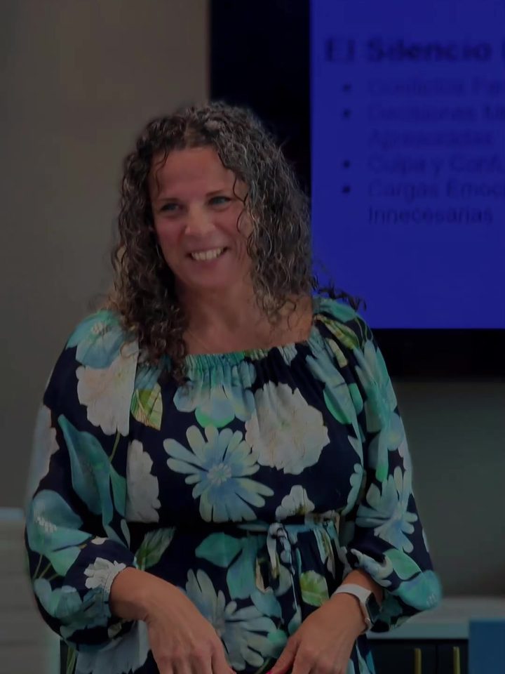 Judy Willemsen speaking to a group of Central Florida professionals